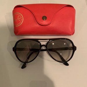 Like New Ray Ban Aviators with Case